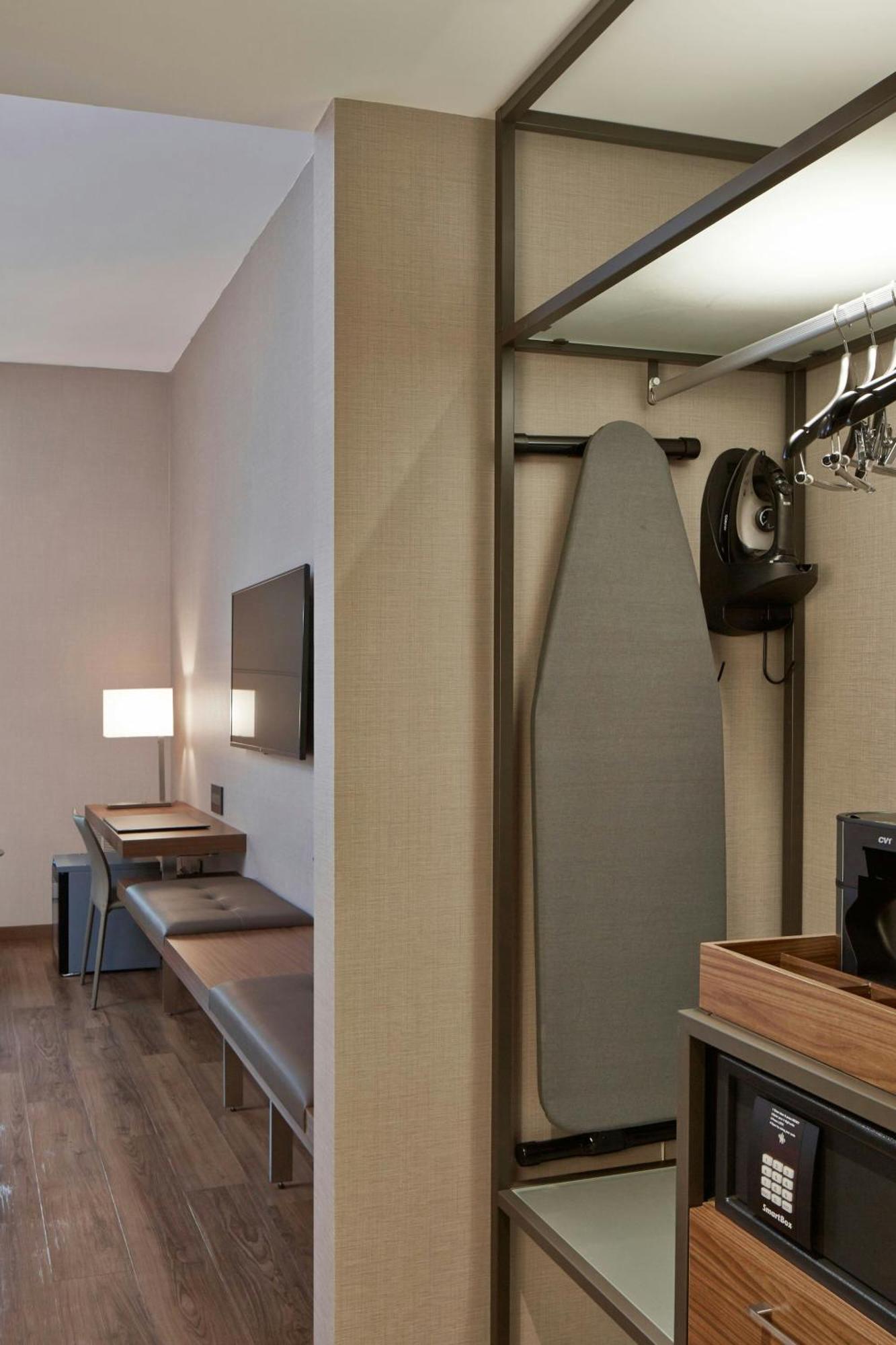 Ac Hotel By Marriott Minneapolis Downtown Zewnętrze zdjęcie
